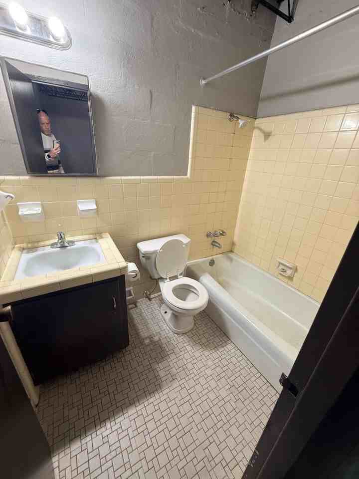 Town & Campus Apartments - Photo 3 of 5