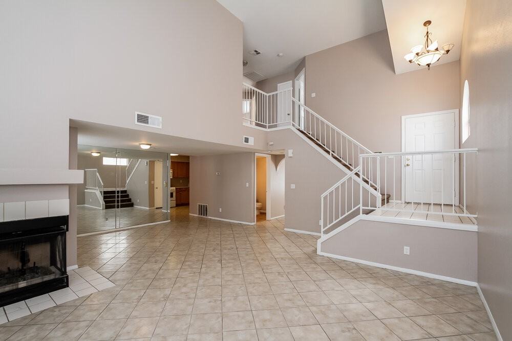 1605 Fig Palm Ct - Photo 4 of 15