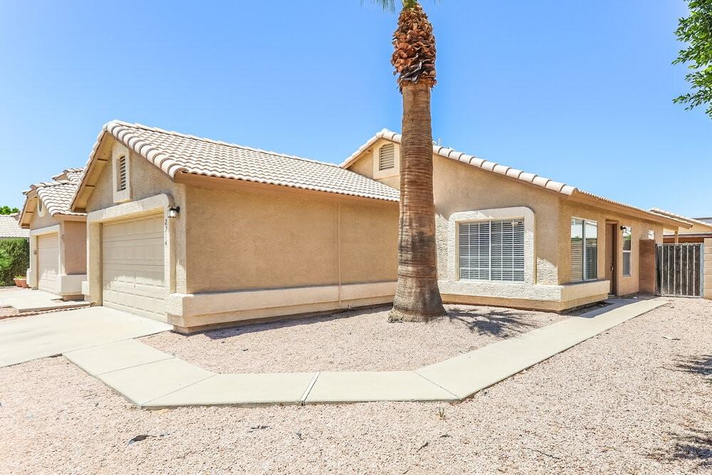 2214 E Aire Libre Ave - Photo 3 of 16
