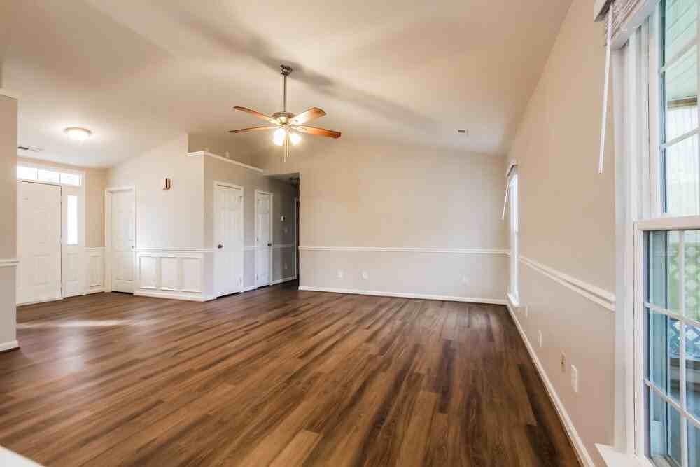 4006 Quail Hollow Ct - Photo 2 of 15