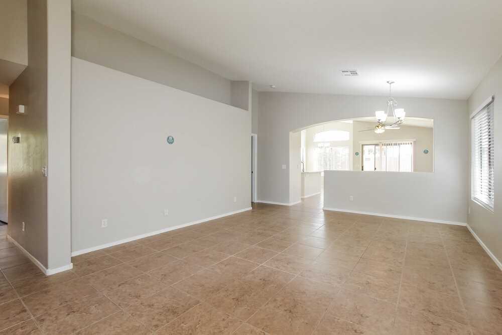 14758 N 148th Ave - Photo 4 of 16
