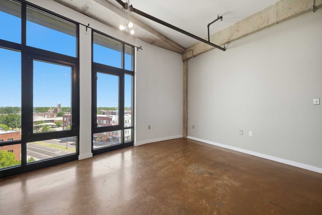 415 Saint Pauls Blvd #1 - Photo 2 of 35