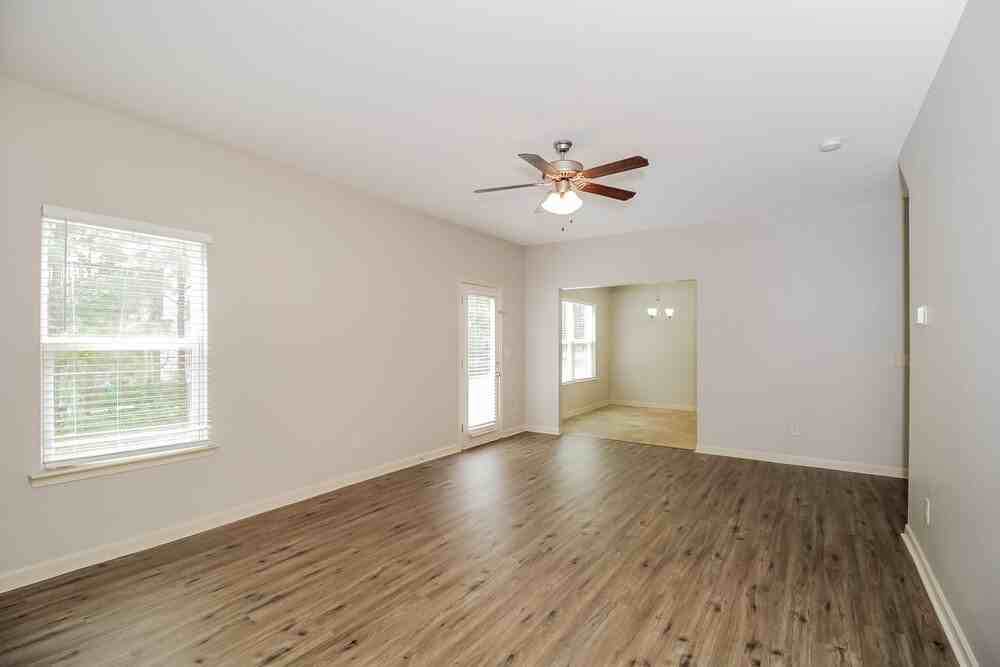 38 Crescent Ln - Photo 6 of 20