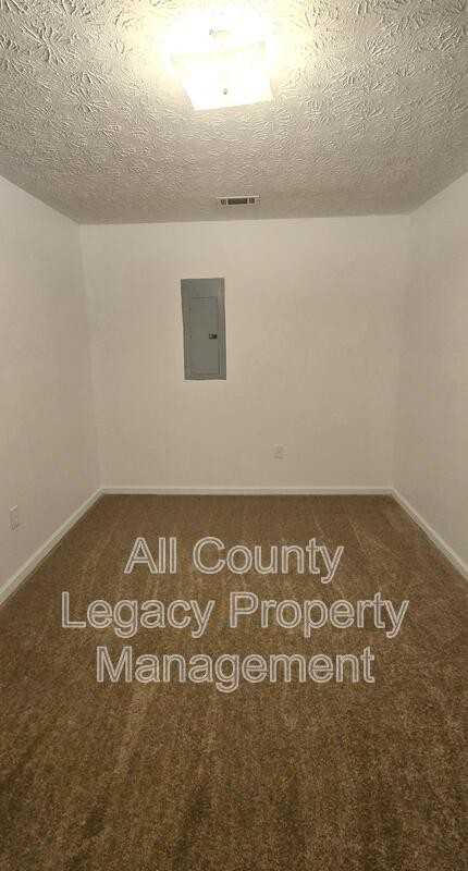 33 Maria Cir - Photo 5 of 7