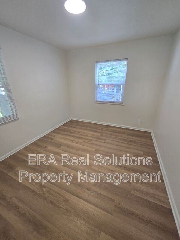 432 Catherine St - Photo 5 of 21
