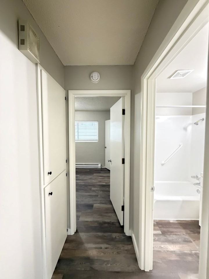 P117 - Gardenside Apartments - Photo 5 of 26