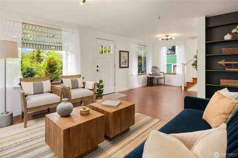 5548 27th Ave Ne #A - Photo 5 of 22