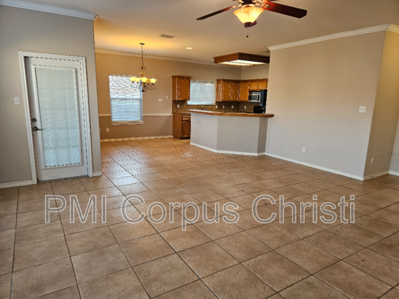 2337 Handlin Dr - Photo 5 of 24