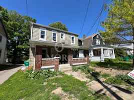 featured image of 417 S 12th St #D
