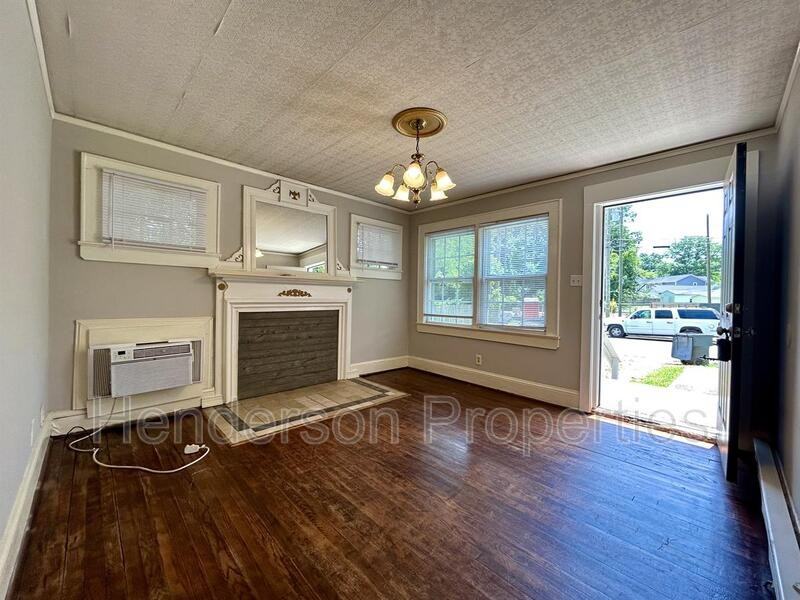 2549 Pinckney Ave - Photo 2 of 12