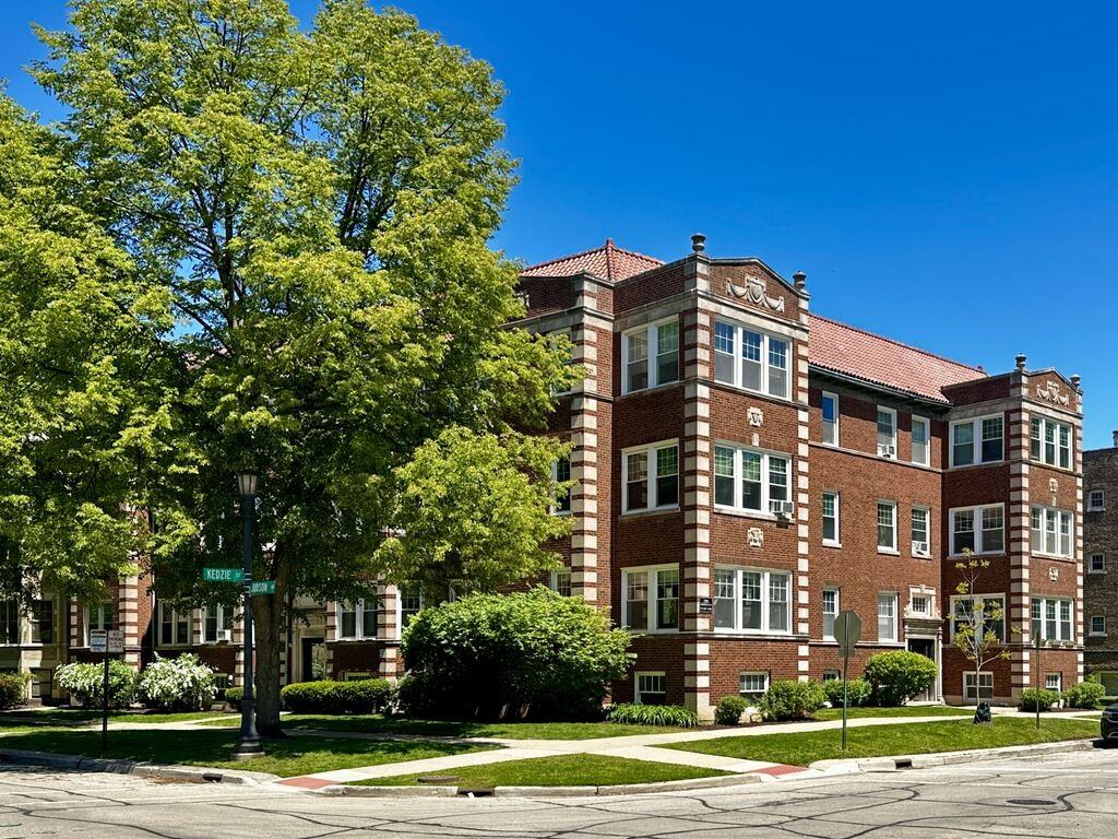 805 Judson Ave #3
