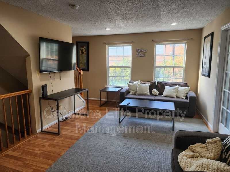 30 Richmond St - Photo 4 of 5