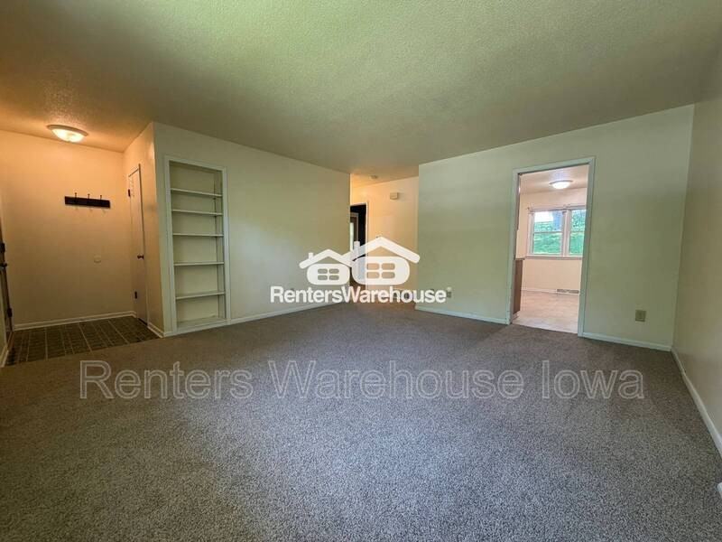1215 Cummins Pkwy - Photo 3 of 14