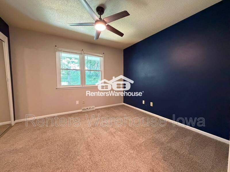 1215 Cummins Pkwy - Photo 6 of 14