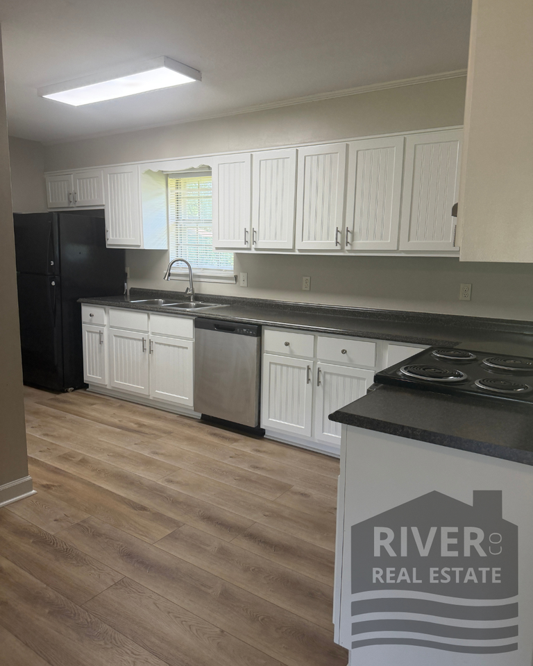 1607 Harding Ave #1 - Photo 3 of 19