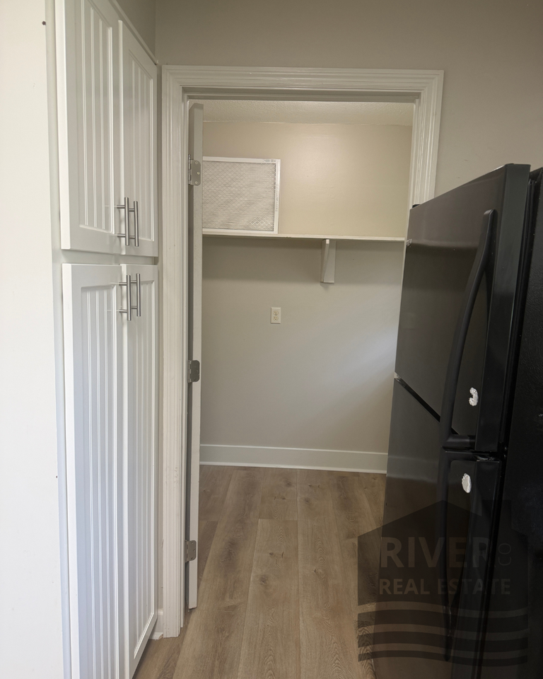 1607 Harding Ave #1 - Photo 4 of 19