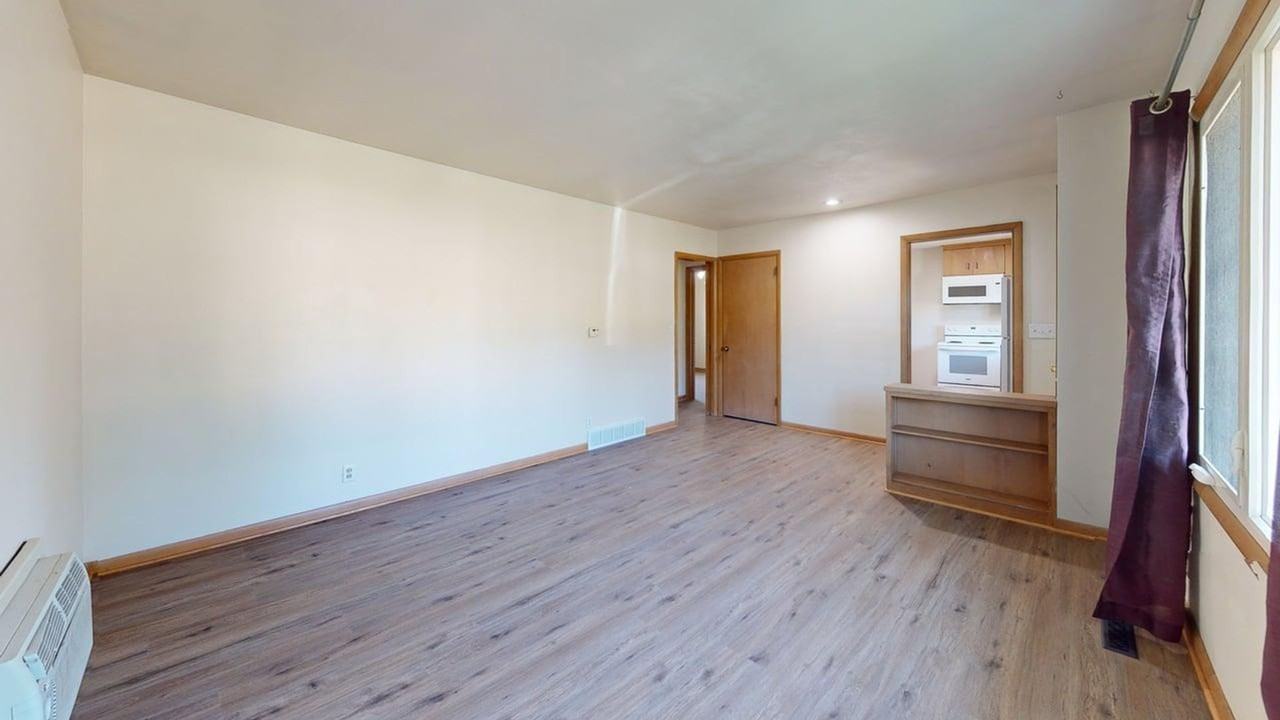 713 Stanton Ave - Photo 4 of 15