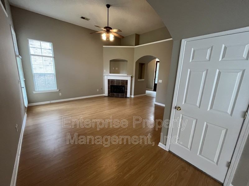 5236 Laurel Home Cv - Photo 5 of 20