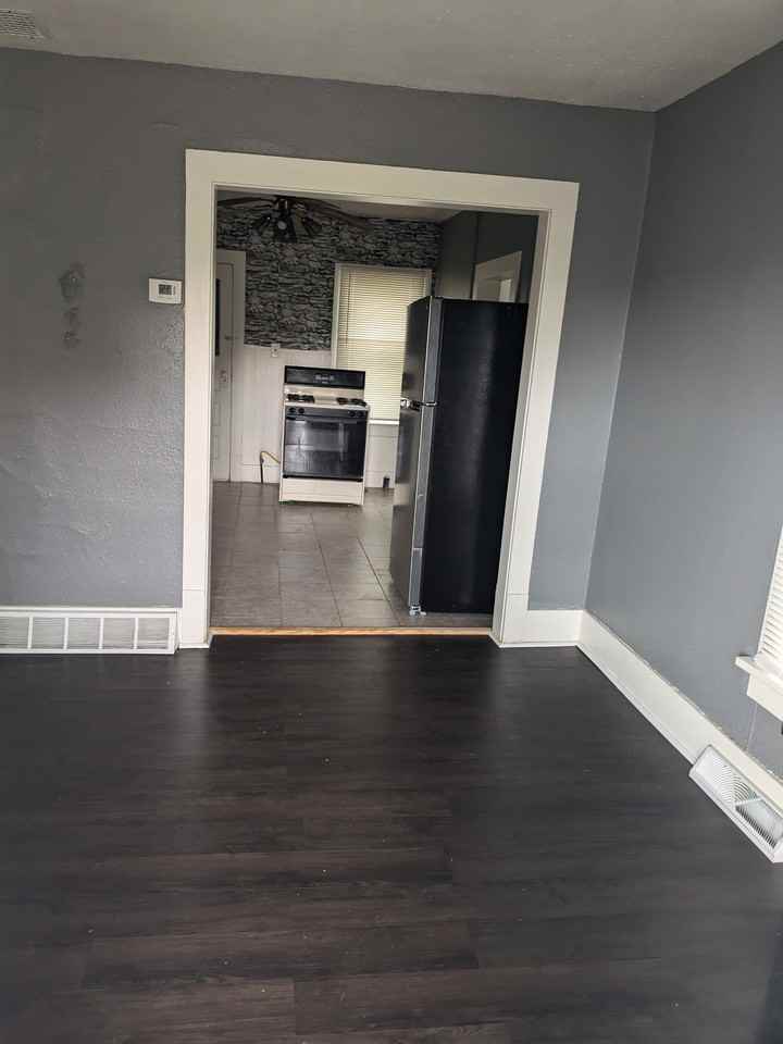 236 W Main St #1 - Photo 3 of 16