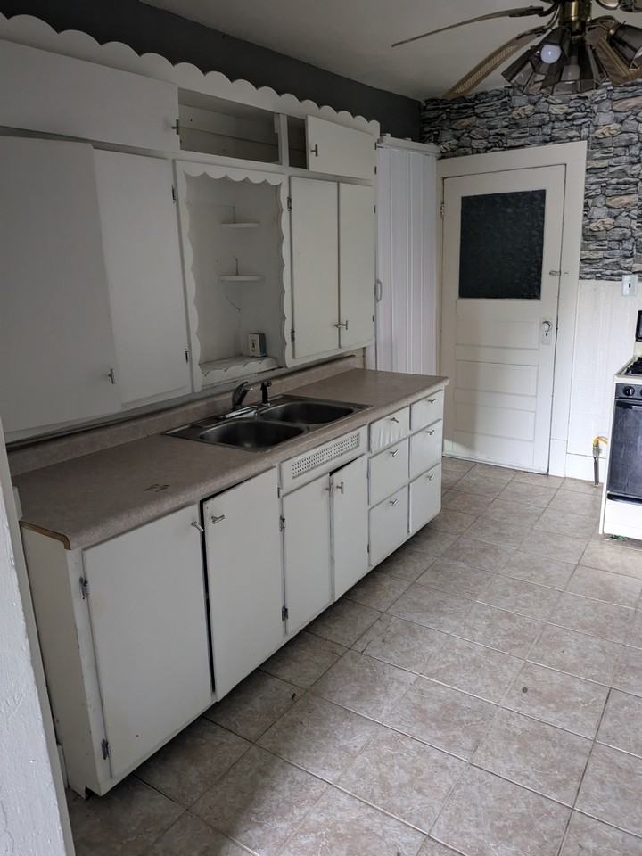 236 W Main St #1 - Photo 7 of 16