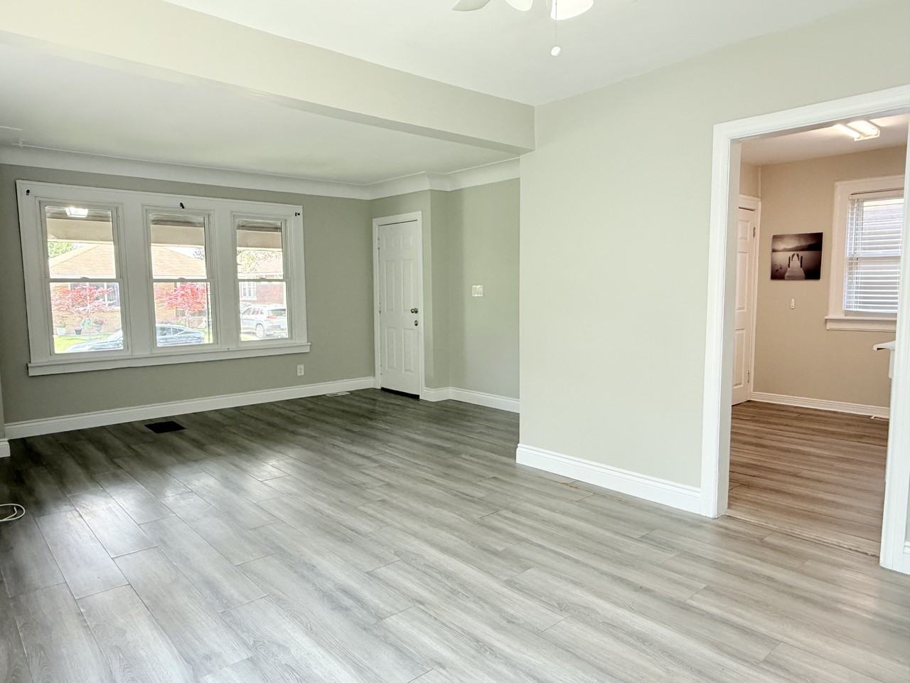 1658 Marentette Ave #1660 - Photo 4 of 16