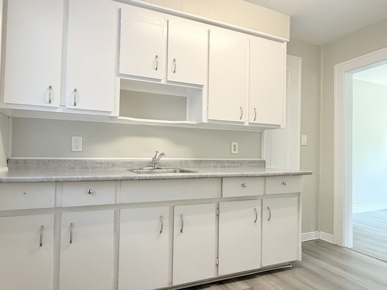 1658 Marentette Ave #1660 - Photo 7 of 16