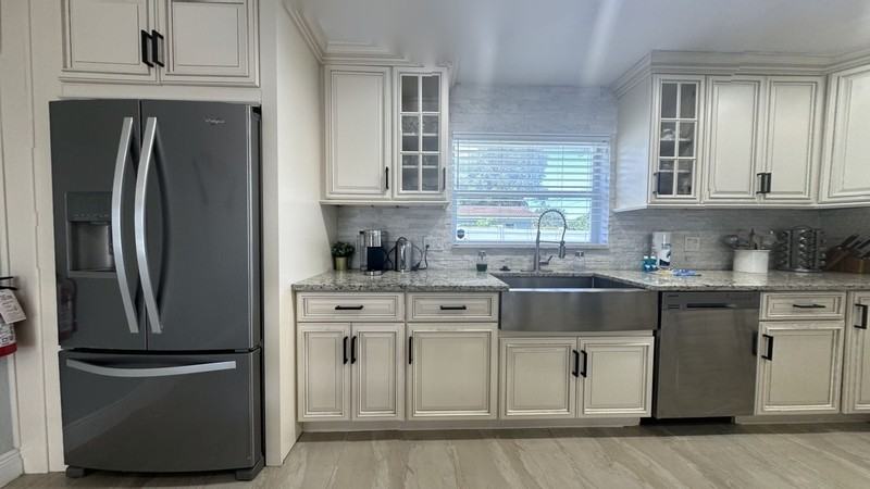 2558 Rosery Rd Ne - Photo 6 of 38