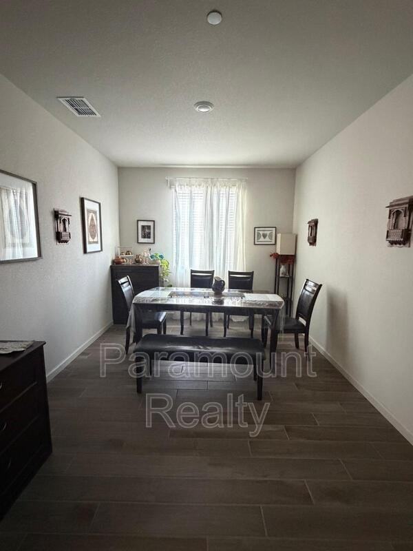 1878 Holland Ln - Photo 4 of 13