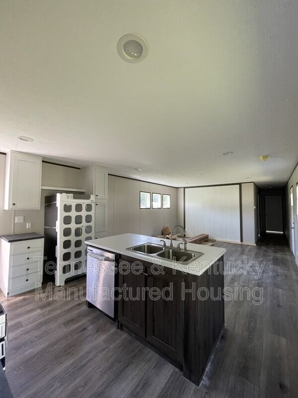 106 Cumberland Ln - Photo 2 of 9