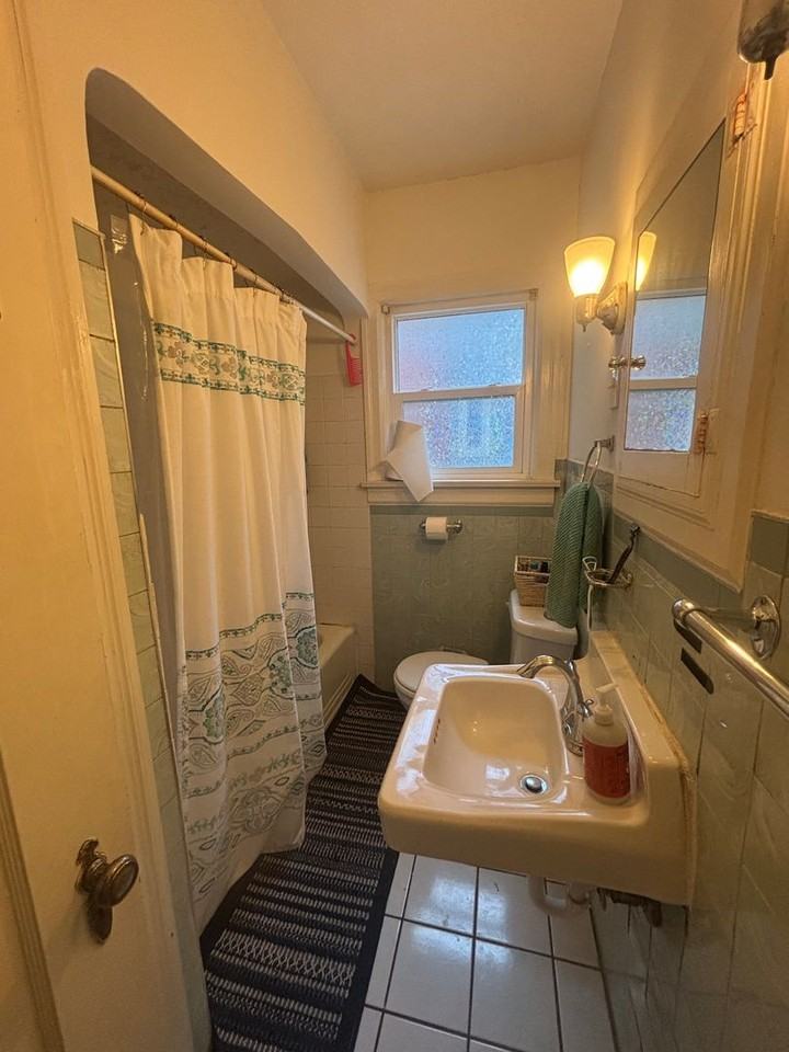 1821 S Florence Ave - Photo 6 of 8