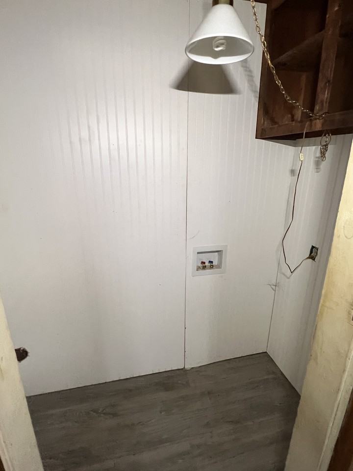 402 Holmes St #1 - Photo 6 of 10