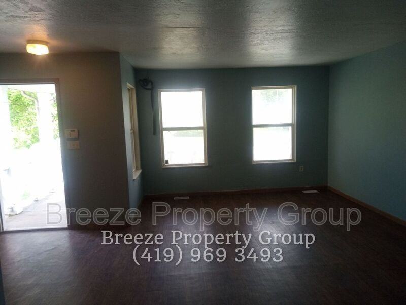 1449 N Huron St - Photo 4 of 16