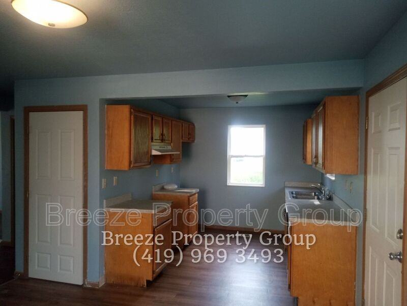 1449 N Huron St - Photo 7 of 16