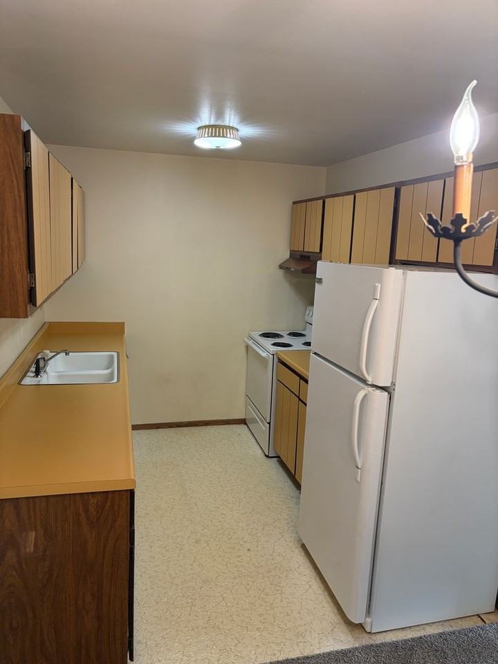 Cherokee Villa - Photo 2 of 17