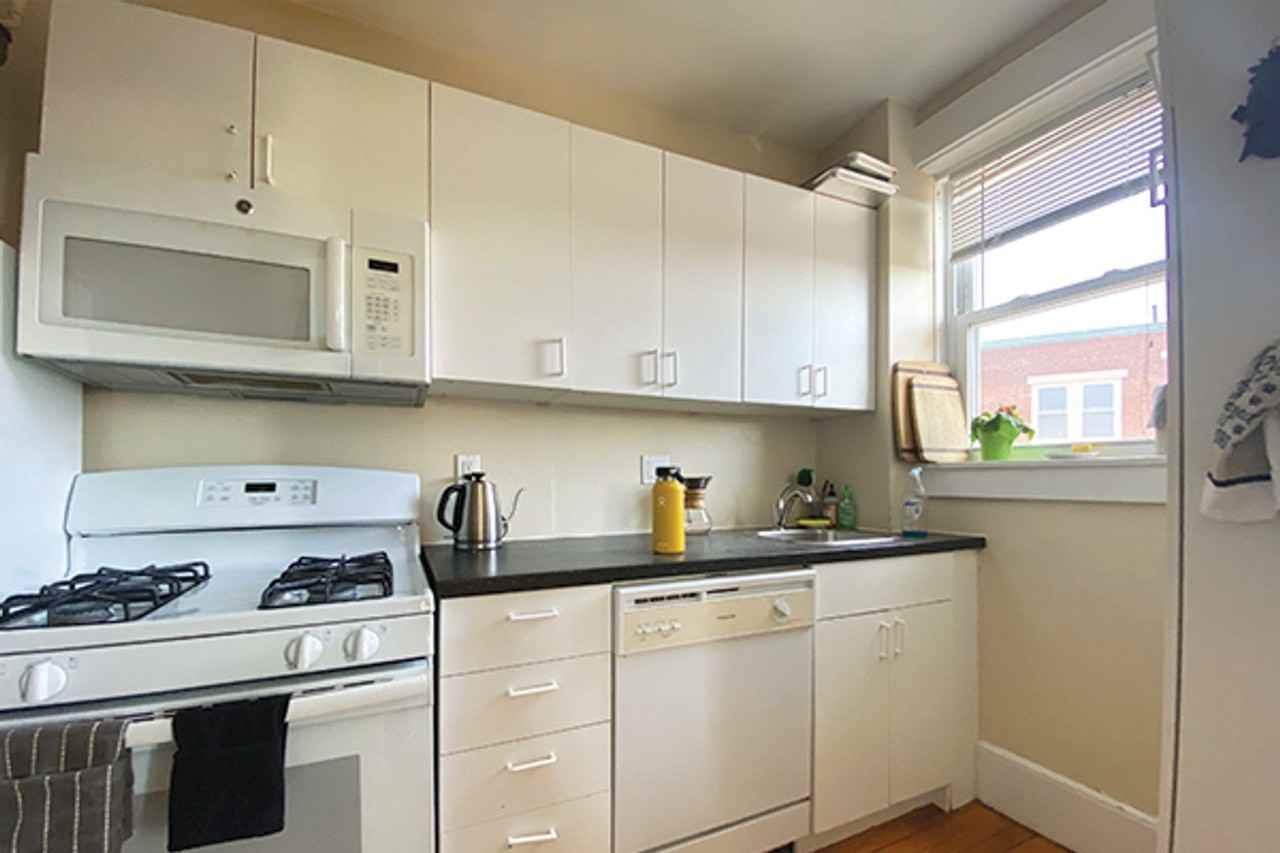 257 Washington St - Photo 3 of 5