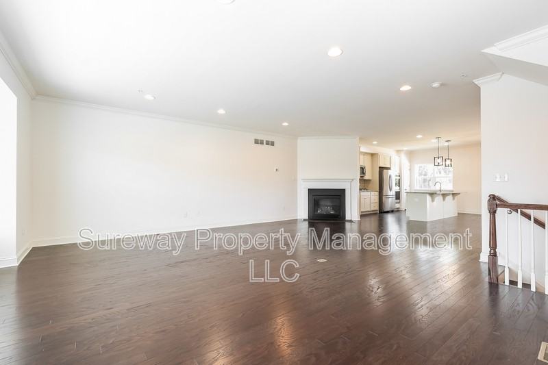 19 Skylar Cir - Photo 3 of 25