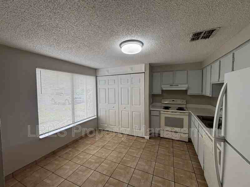 4974 Sanoma Vlg - Photo 7 of 23
