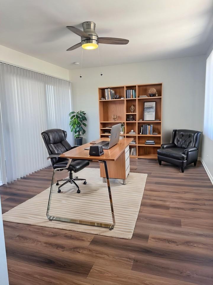 302 West Queen Street #24 - Photo 4 of 12
