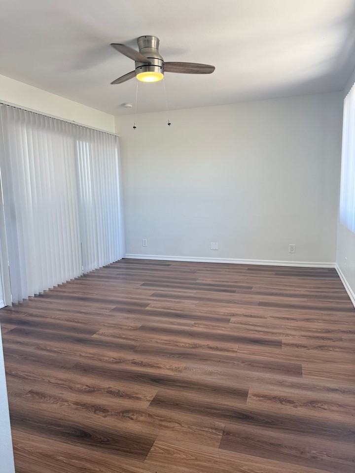 302 West Queen Street #24 - Photo 7 of 12