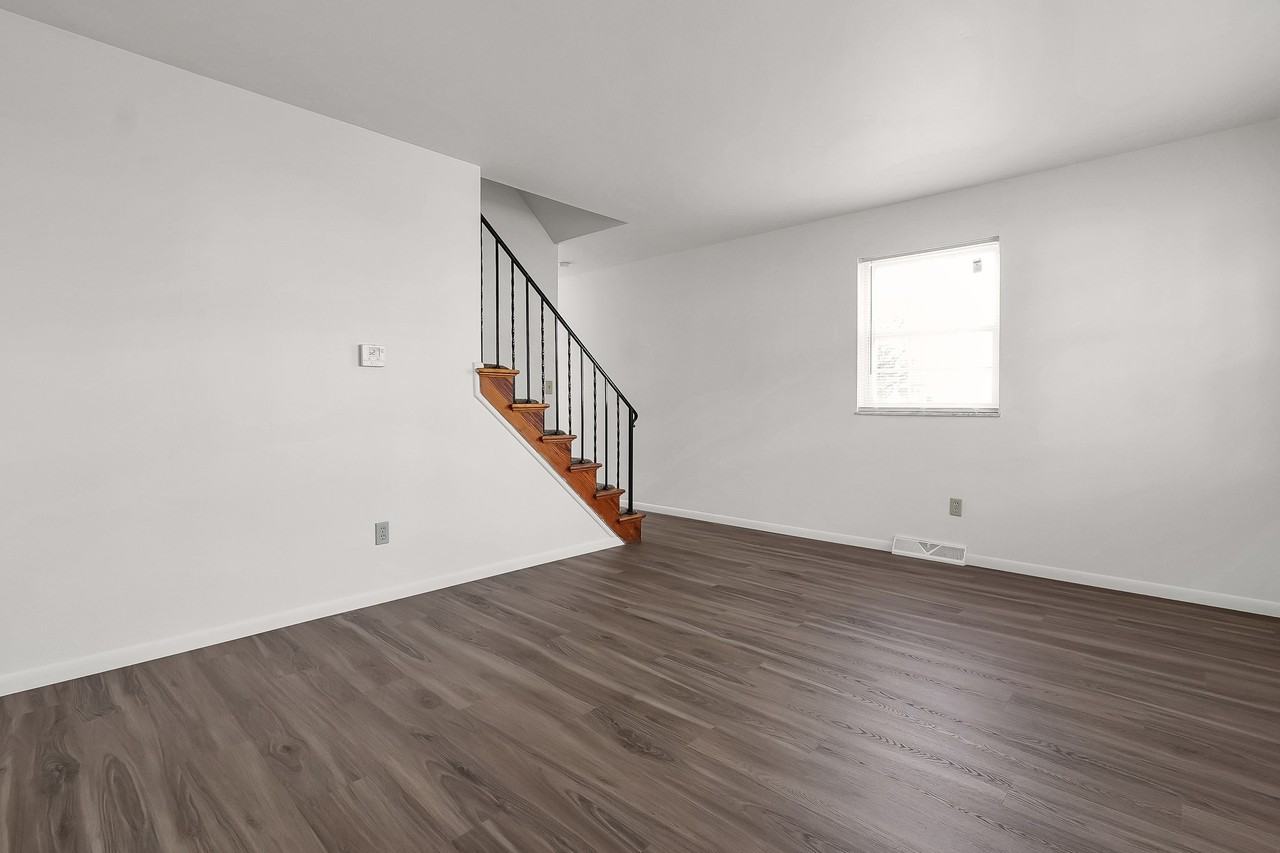 1229 Kelburn Rd Apt D #1229D - Photo 2 of 20