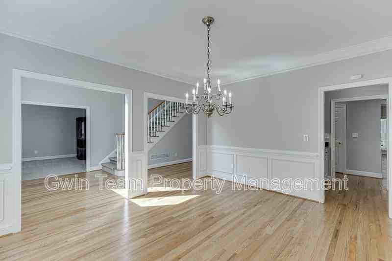 9345 Riverclub Pkwy - Photo 6 of 50
