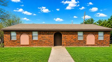 featured image of 811 N 5th St