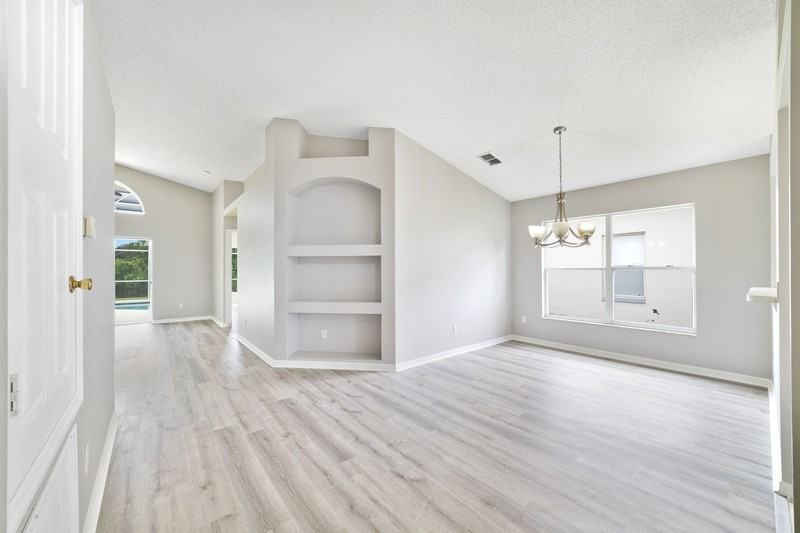 182 Canary Island Cir - Photo 2 of 12