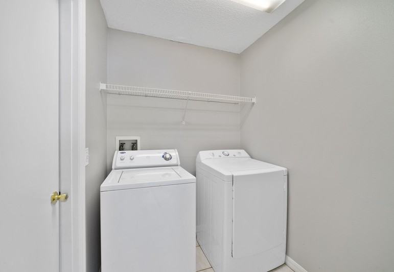 182 Canary Island Cir - Photo 3 of 12