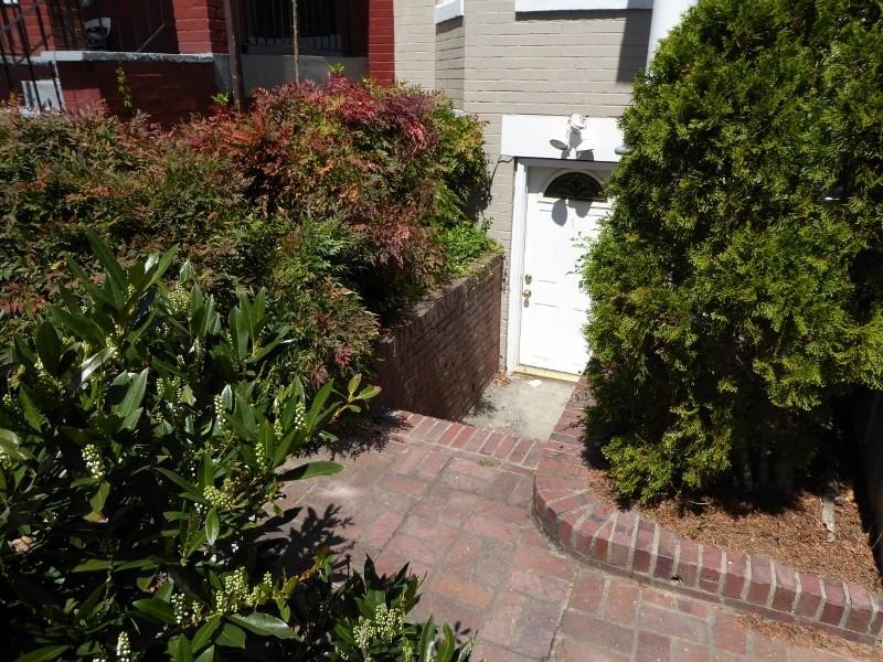 1361 Parkwood Place NW - Photo 2 of 19