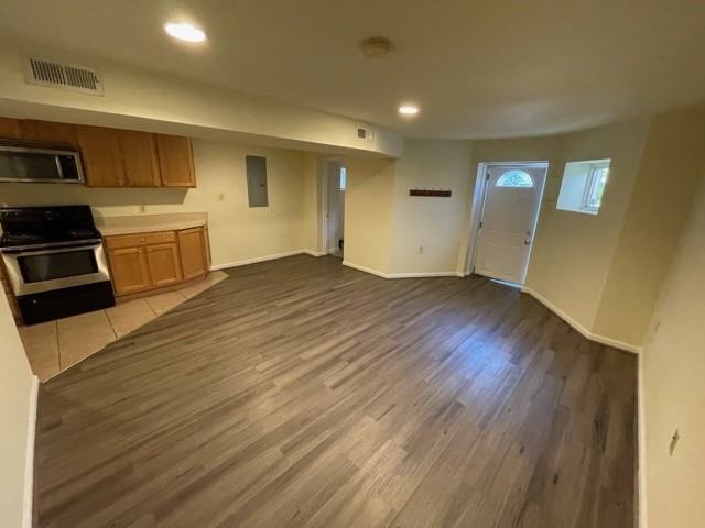 1361 Parkwood Place NW - Photo 5 of 19
