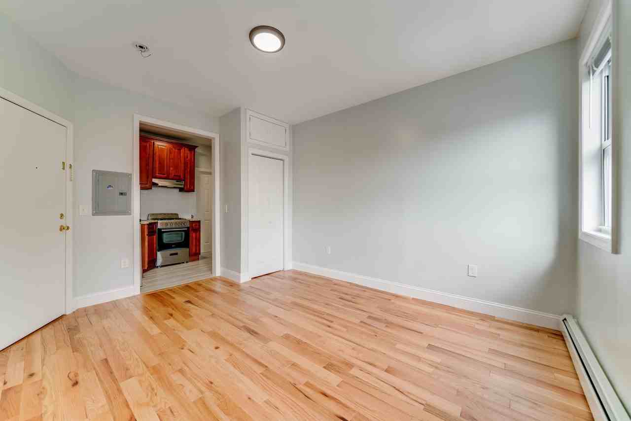 165 Hopkins Ave - Photo 3 of 6