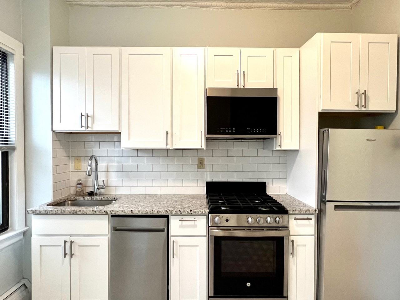 144 Bowers Street - Photo 2 of 8