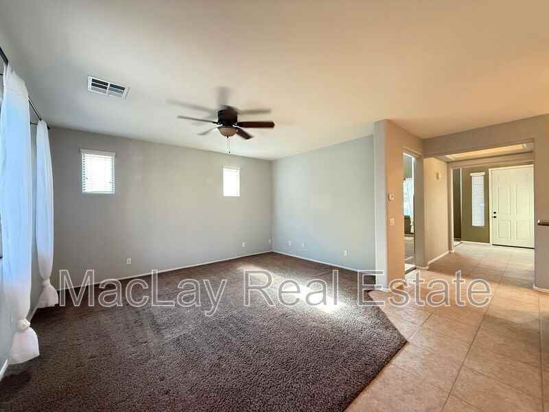19641 E Carriage Way - Photo 5 of 29