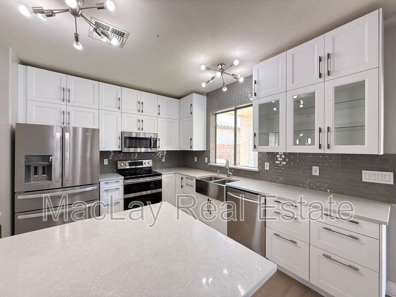 45295 W Gavilan Dr - Photo 3 of 27